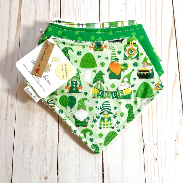 St Patrick’s Bandana  Bibs |  Green Clover Bib | Gnome Baby Bibs | Green Plaid Bib | Baby’s First St Patrick’s Day |  Baby Gift | Set of 3