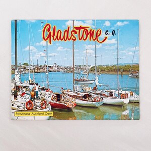 Vintage 1970's Unused Fold-Out Folder Postcard - Gladstone, Central Queensland, Australia - Printed by Murray Views Pty Ltd
