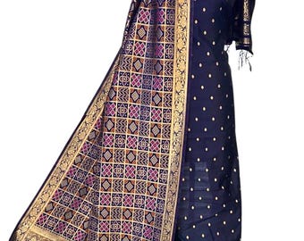 Conjunto de traje salwar sin costuras en mezcla de seda para fiestas y eventos festivos con dupatta bandhej
