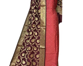 Traditioneel Indiaas trouwpak | Elegante etnische kleding met rijk dupatta