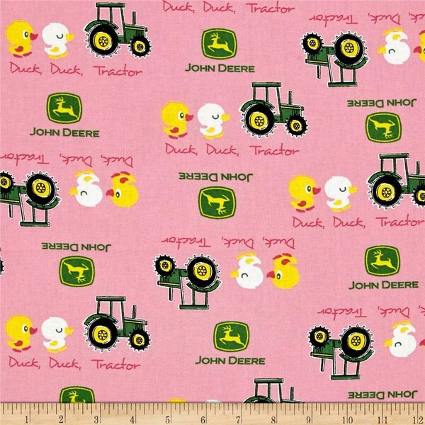 John Deere Tessuto Di Cotone Per Trapunta – Motivo Fattoria Con Trattore, Mucca E Fienile – Venduto Al Metro - 2