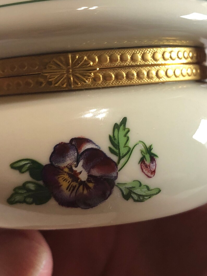 Christmas gift pretty trinket box to go with your jewelry