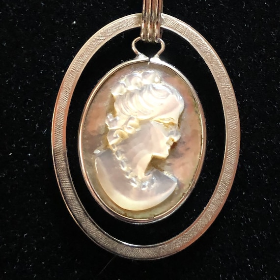 Van Dell Sterling intaglio necklace with mother o… - image 1