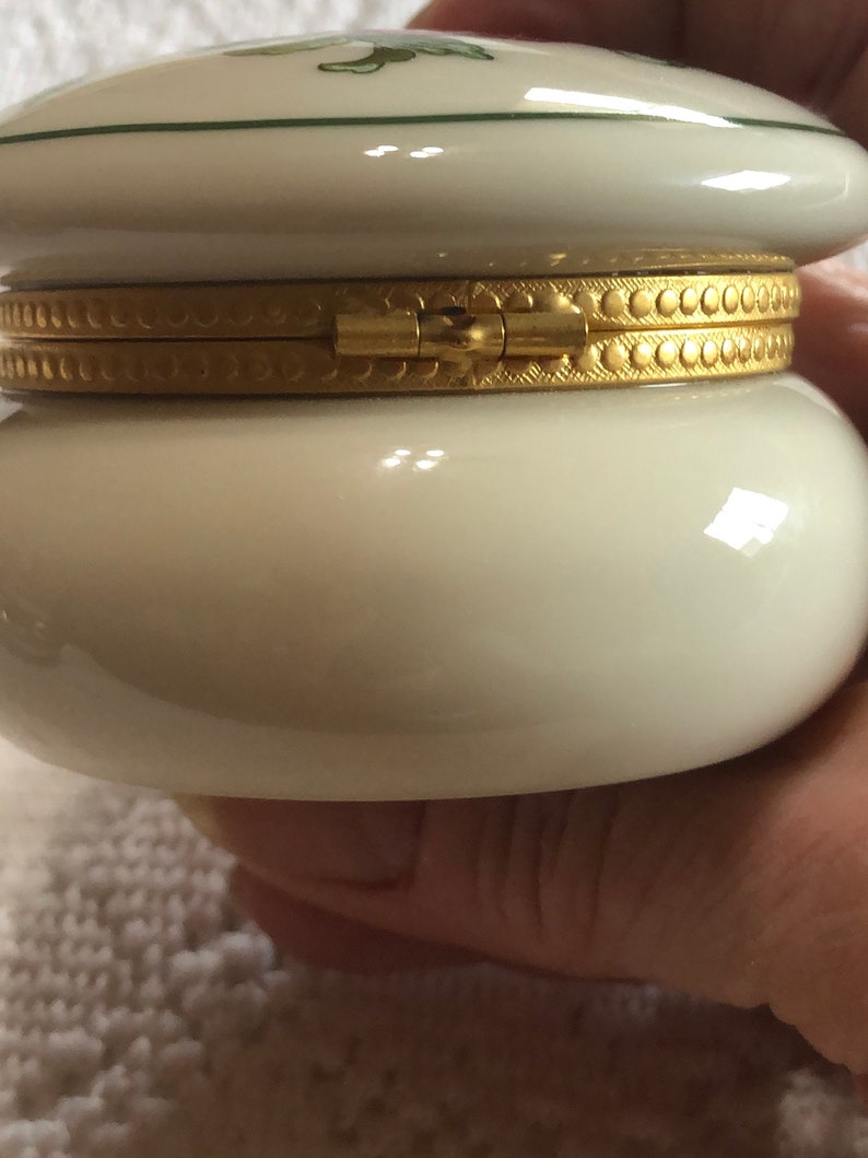 Christmas gift pretty trinket box to go with your jewelry