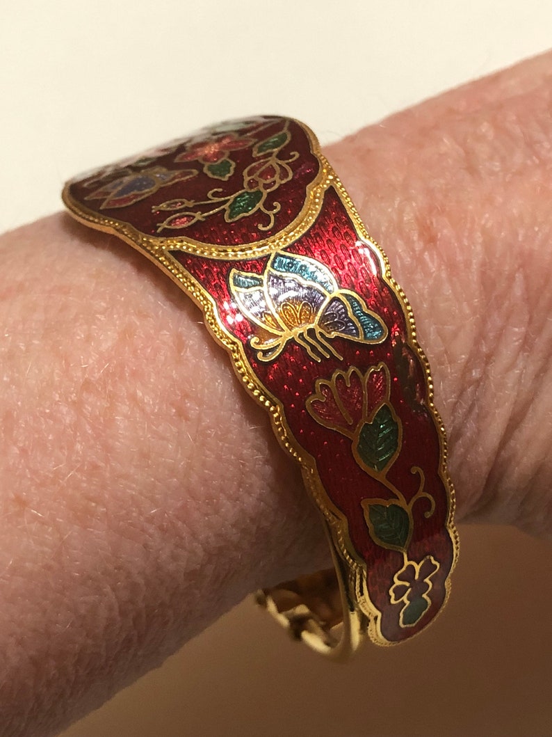 Cloisonn\u00e9 red cuff bracelet