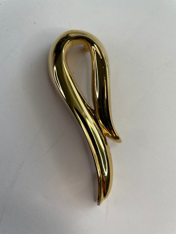 Givenchy gold tone 1970’s large brooch - image 1