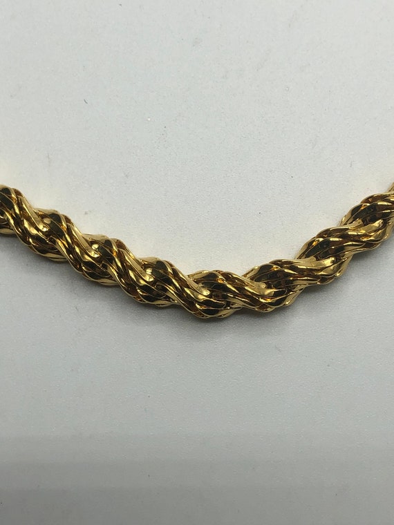 Gorgeous Napier gold tone necklace