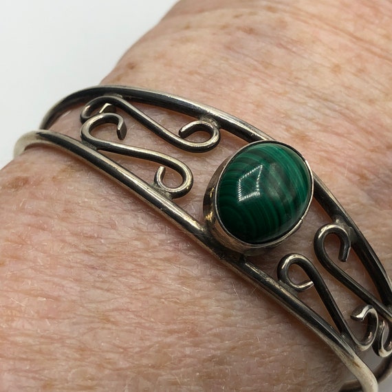 Sterling and malachite cuff bracelet - image 6