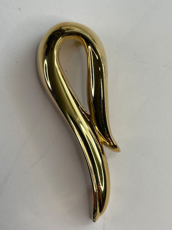 Givenchy gold tone 1970’s large brooch - image 2