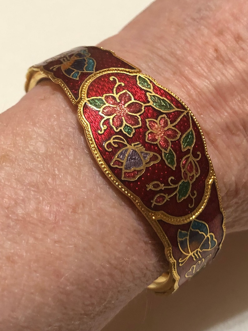 Cloisonn\u00e9 red cuff bracelet