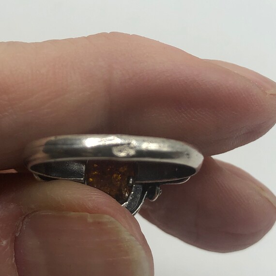 Sterling silver ring with faux amber stone - image 4
