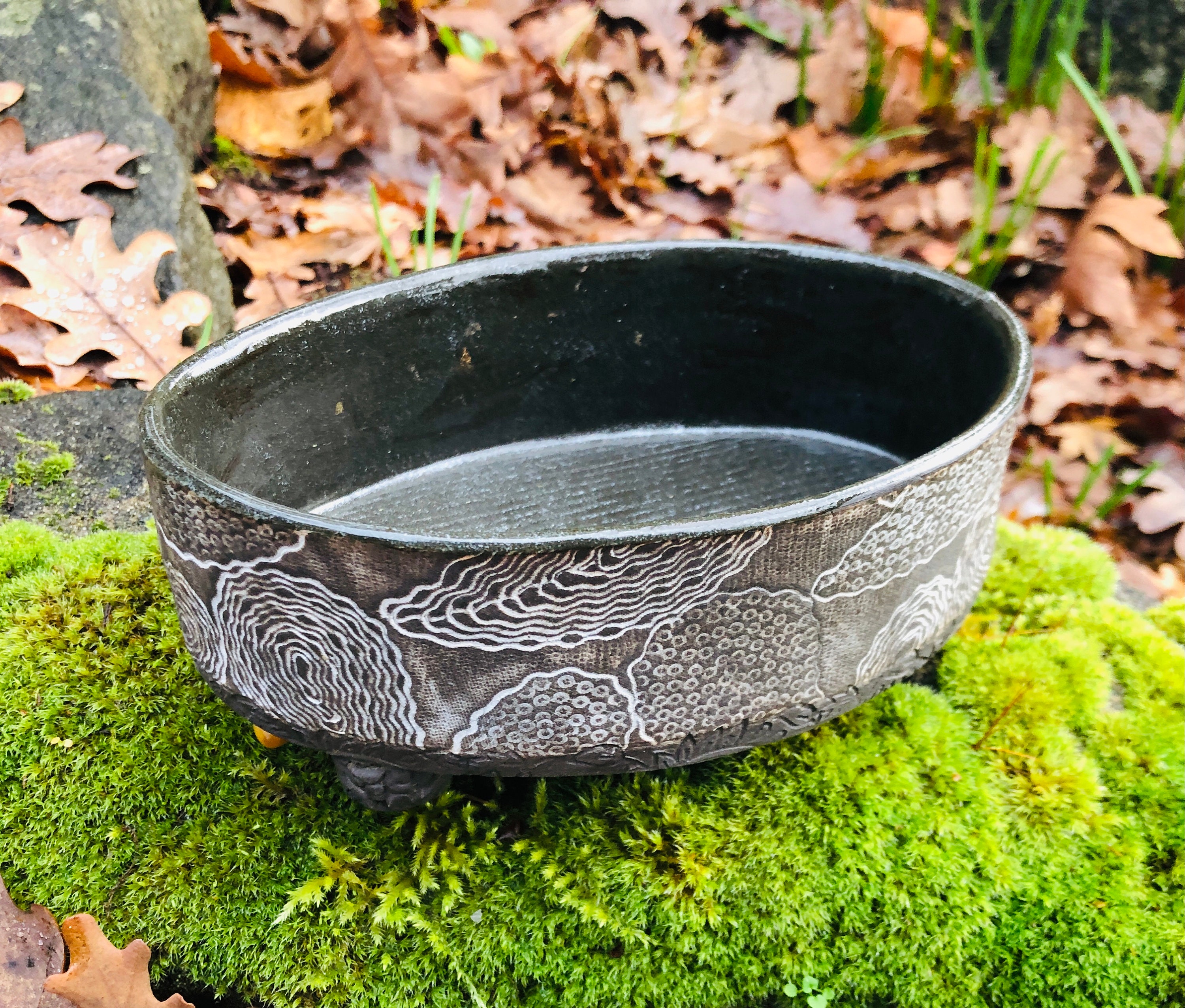 Black and White formed Ikebana VaseFooted vaseIkebana vesseljapanese style vaseiklebana bowl