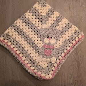 baby crib blanket with cat applique