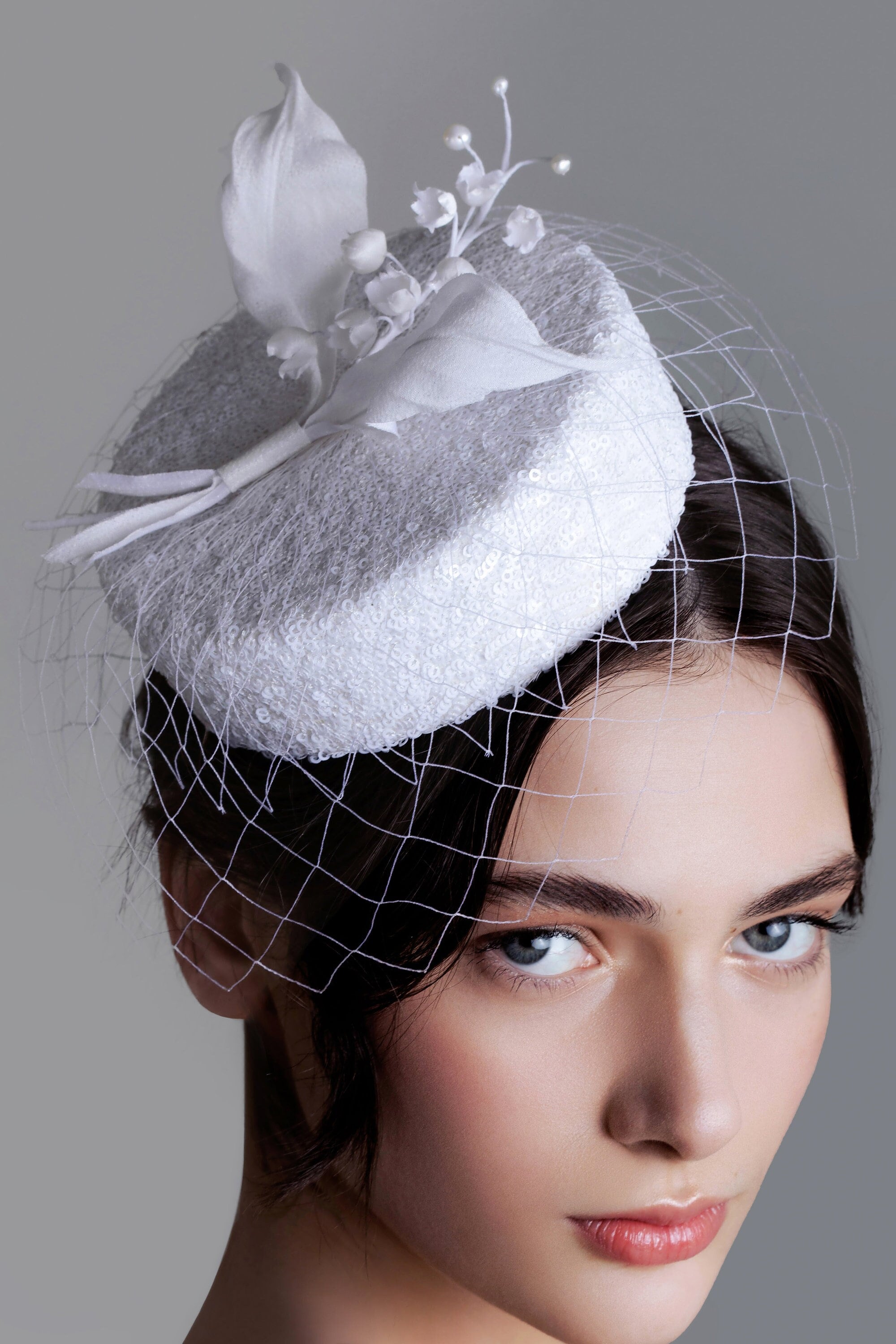 Vintage Glenover pillbox hat with veil and pearls Straw pillbox bridal hat with birdcage veil main image 4
