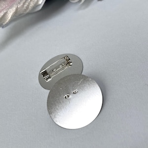 Brooch round base with a flat platform. Set of 20 pcs 35 mm brooch mounts on a pin. Pins Japanese silvery. Accessories pin. Jewelry fittings