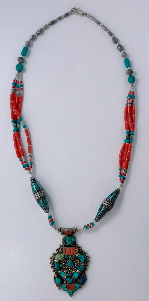 Beautiful Nepalese-Tibetan vintage necklace, turqu