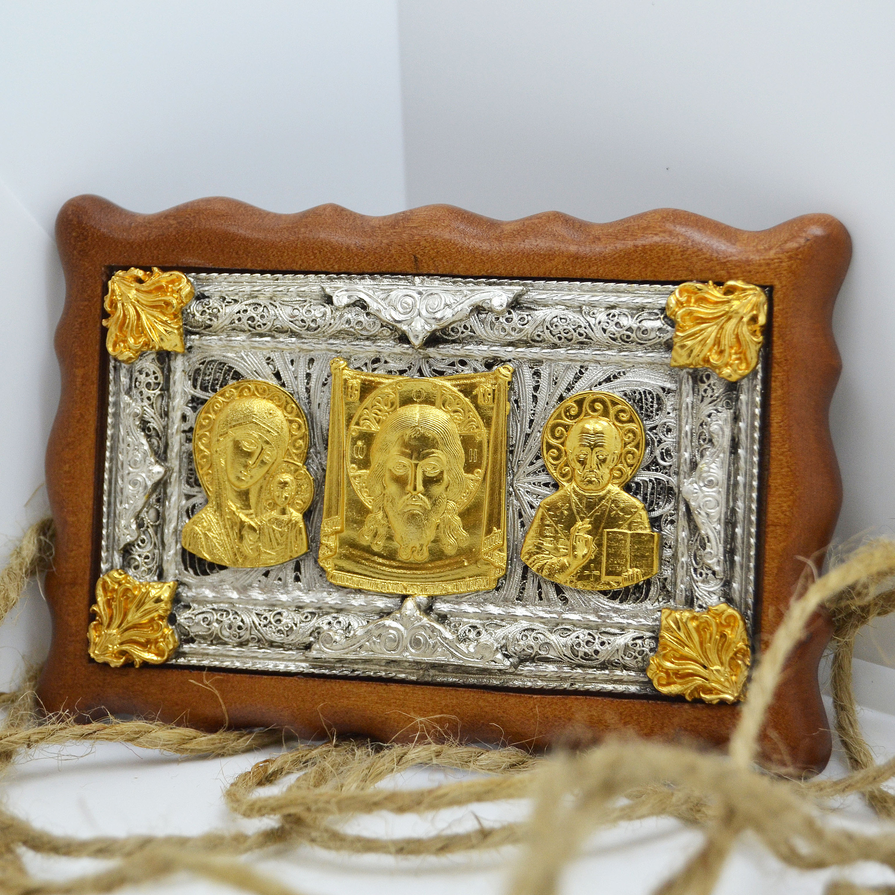 Ensemble De 3 Icônes Dorées Faites À La Main Pour Voiture Icônes Orthodoxes Voiture, Voyage, Mascotte Conducteur, Cadeau Chrétien, Saint Jésus