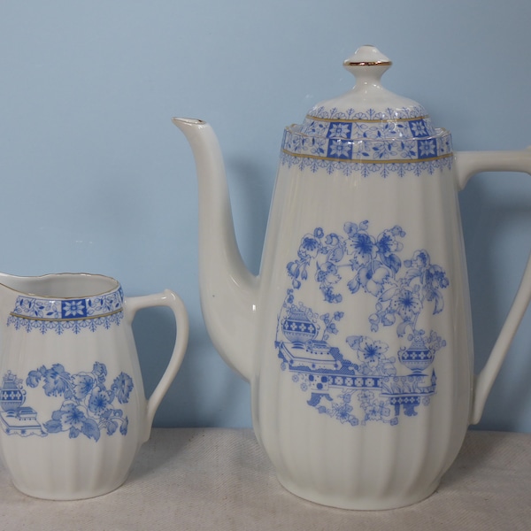 Vintage Bavaria China Blau Bavaria Set Kaffee / Tee Kanne und Sahnegießer Milchkännchen Porzellan Weiß und Blau Shabby Chic Art Deco