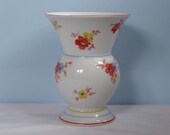 Vintage A Very Beautiful Vase Art Deco Reinhold Schlegelmilch in Tillowitz in Silesia Porcelain Red Blue Yellow Flowers Stripe Antique