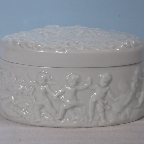 Vintage Très belle boîte ancienne avec couvercle "Putten / Ladies" en porcelaine blanche Shabby Chic Art Nouveau boîte à couvercle bonboniere boîte à bijoux