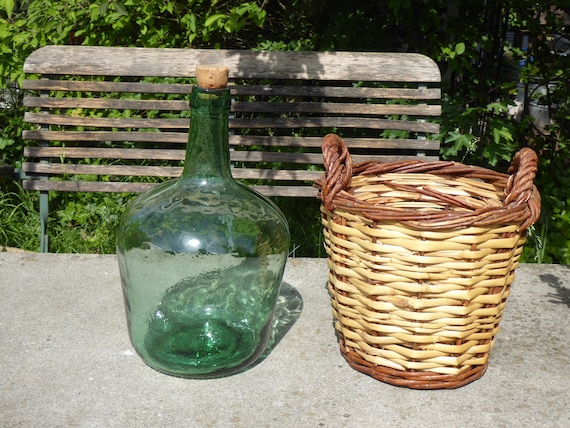 Antique Vieux Ballon à vin en verre, vert tressé dans le panier