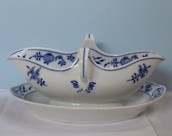 Original Zwiebelmuster Dubi Eichwald Czechoslovakia große Sauciere mit Henkeln Böhmisch Weiß Blau Porzellan Vintage Soße Gießer