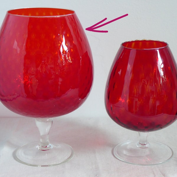 Mid Century XXL Groß! Vase auf Fuß strukturiert Rot Murano Italy Kelch Mid Century Pokalglas klar Glas Rubin Rot Vintage