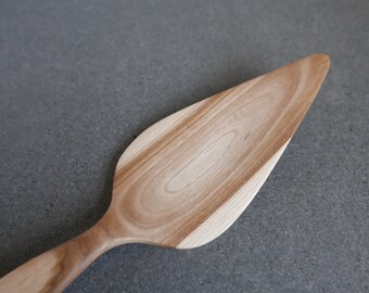 Mountain ash hand carved pie server