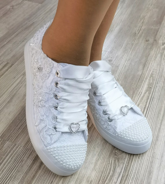 Luxury quality!  Stilo Desing  with White Lace on White Satin for Bride Customization Options High Quality Design Stilo Design