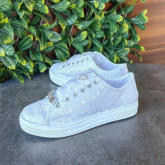 Luxury New  Customizable Bridal Shoes Glitter Shiny Quilted Lightened Special Sole Stilo Quality Custom Color Options Wedding Sneakers Shoes