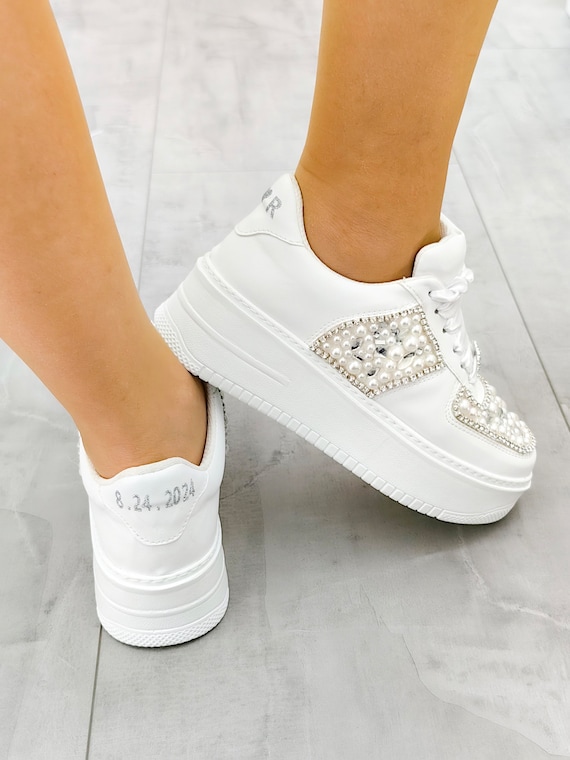 Wedding Bridal Sneakers, Personalized special, sneakers top quality, luxury design, Unique Bride shoes,  Sneakers for Brides Stilo Desing