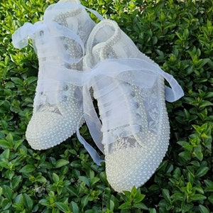 Wedding Bridal Custom Pearls and Stones Shoes wedding Party bridal shoes Stilo Desing Personalized wedding shoes desinger Long Top sneakers