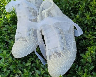 Wedding Bridal Custom Pearls and Stones Shoes wedding Party bridal shoes Stilo Desing Personalized wedding shoes desinger Long Top sneakers