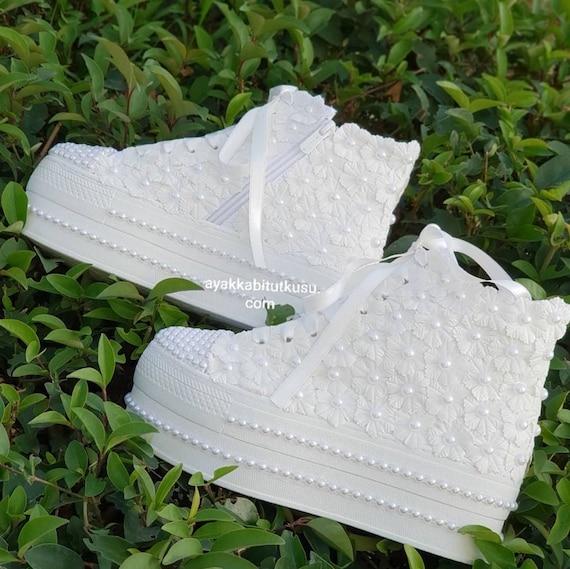 wedding shoes white pearl daisy plated, bridal shoe wedding engagement party shoe Internally zippered Different height options