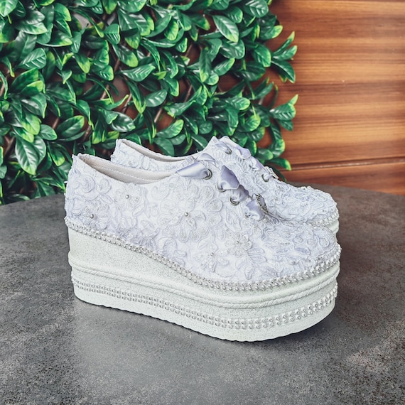 Bridal shoes wedding dress wedge bridal shoes  customizable  comfortable bridesmaid  shoes design height options color optios