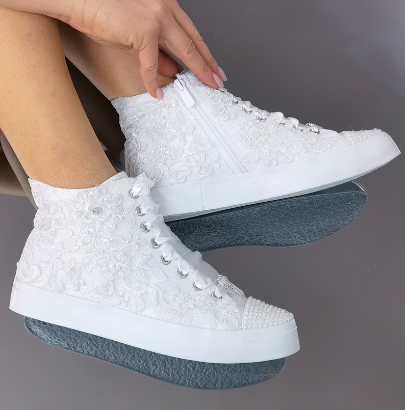 Luxury Quality Stilo Design Customization Options Special Bridal Shoes Wedding and Party Resepsion Converse Tennis Sneakers Converse 