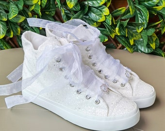 Bridal shoes with zipper  to wear light and very comfortable bridal sneakers shoes custom bridal wedding flats shoes glitter long top shoes