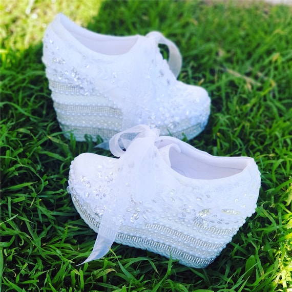 bridal shoes padding sole comfortable simple and elegant shoes for brides