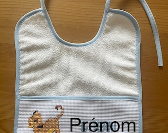 Bib with “Lion” embroidery + first name personalization