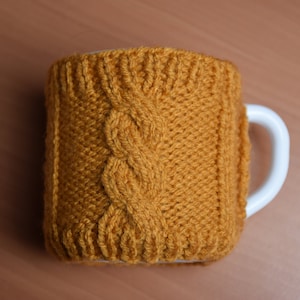 Mustard yellow cup cover - Handmade knitting