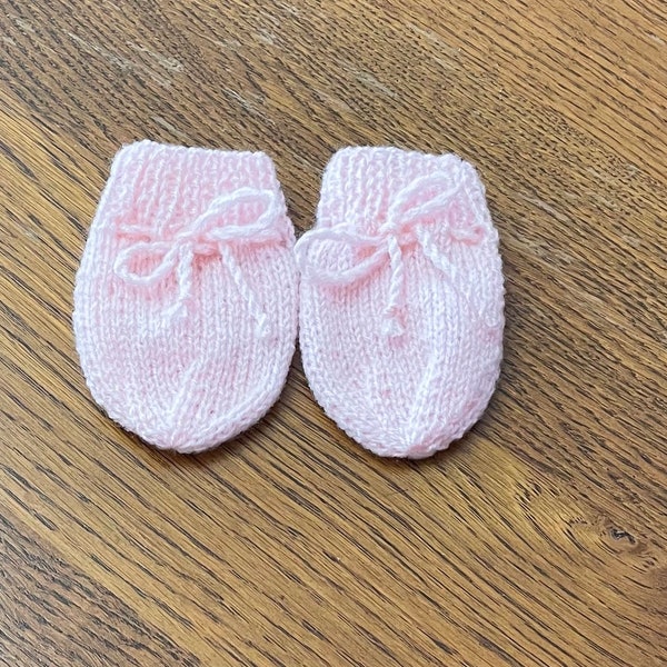 Moufles / Gants rose pour bébé - Fait main au tricot - Taille 0 à 3 mois