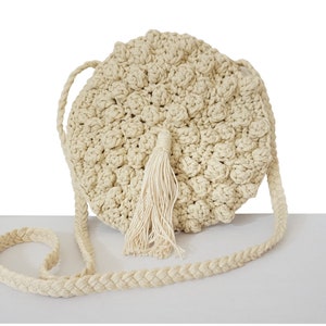 Ecru crochet litle round tassel bag image 1