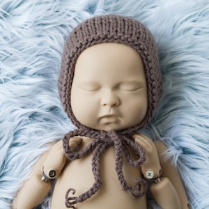 Modello PDF. Modello pdf per cuffia classica da bambino. Istruzioni per il cofano con peso pettinato. Tutorial passo dopo passo sul cappello da bambino in 3 misure.