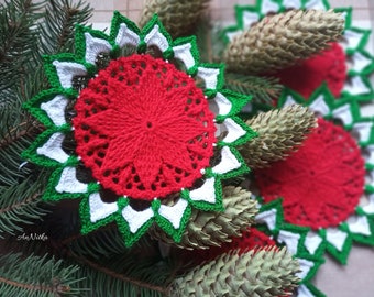 Crochet Christmas poinsettia doily Set of 4 small Christmas coasters Table setting