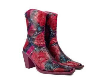 Real leather colorful snakeskin cowboy boots / mid calf pointy boots / python western boots in red size 38,5 EU / 5,5 UK / 7,5 US