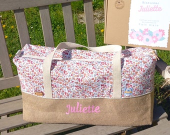 Sac à langer personnalisé, petites fleurs liberty, molletonné en toile de jute