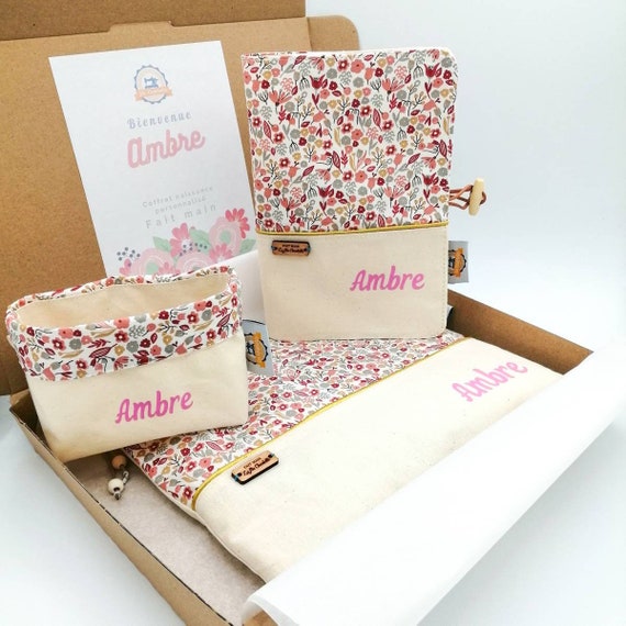 Cadeau naissance personnalisé pour bébé fille avec prénom, petites fleurs  roses liberty -  France