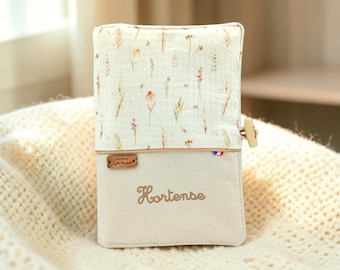Personalized baby health record book cover with dried flowers - Cotton gauze health record book cover - Personalized baby gift with name