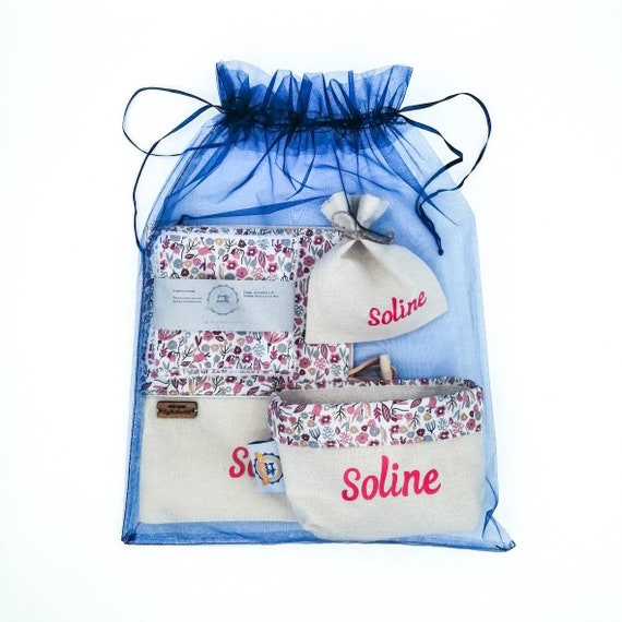 Cadeau naissance personnalisé pour bébé fille avec prénom, cadeau bébé,  petites fleurs roses liberty -  France