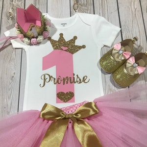 Tenue de princesse pour le premier anniversaire : éclat de gâteau, tutu rose, paillettes dorées